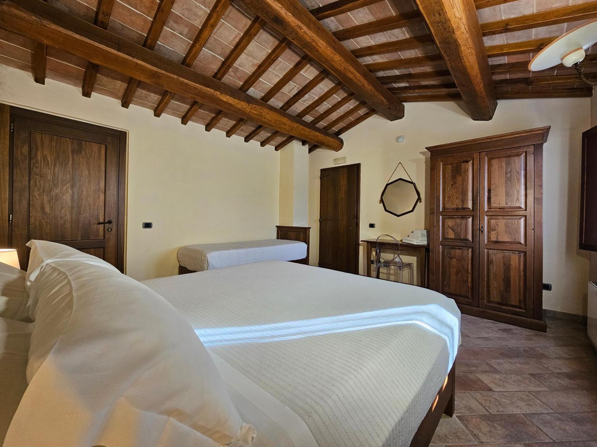 Villa La Fonte Di Montebuono Magione Habitación foto